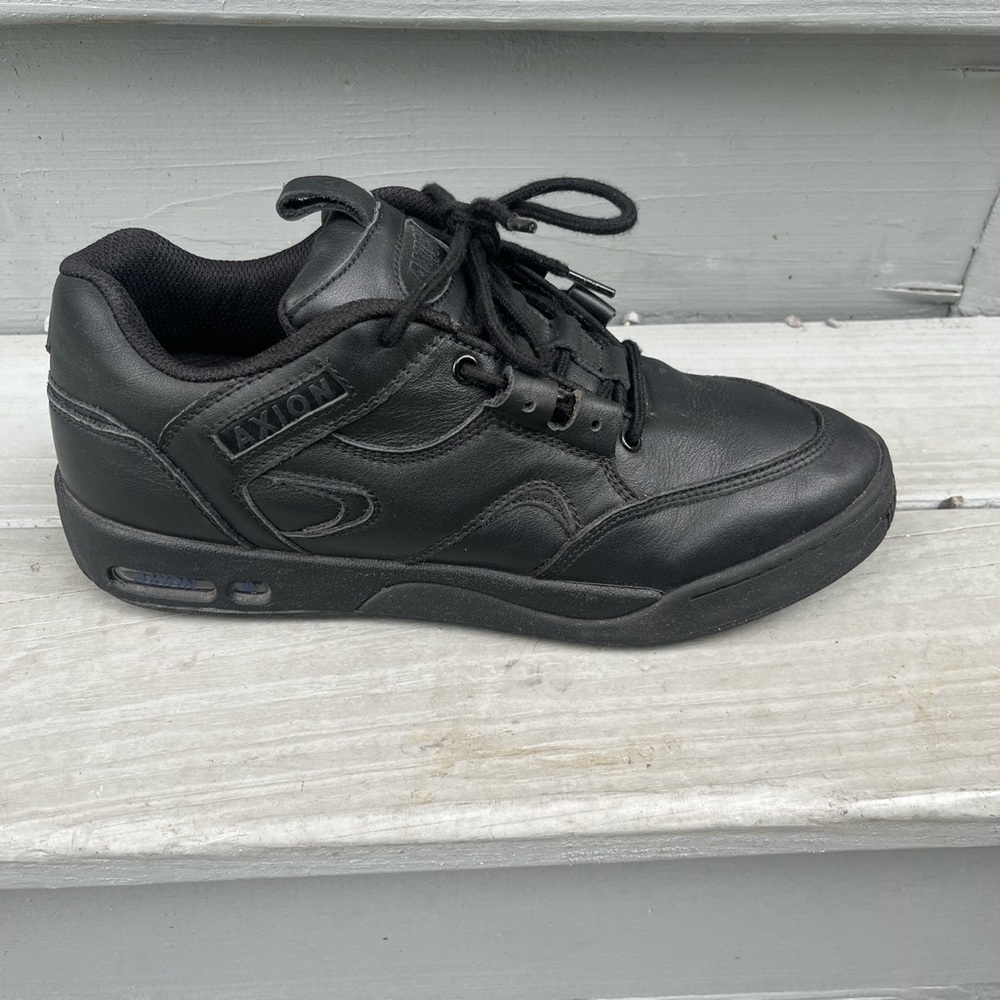 Axion guy Mariano remake. Size 9 black leather. w/ extra laces and Axion bag